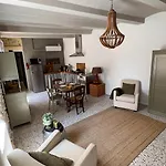 Noulou - - Airco Apartman