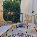 Noulou - - Airco Apartman *