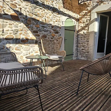 Noulou, In Saint-denis Apartman